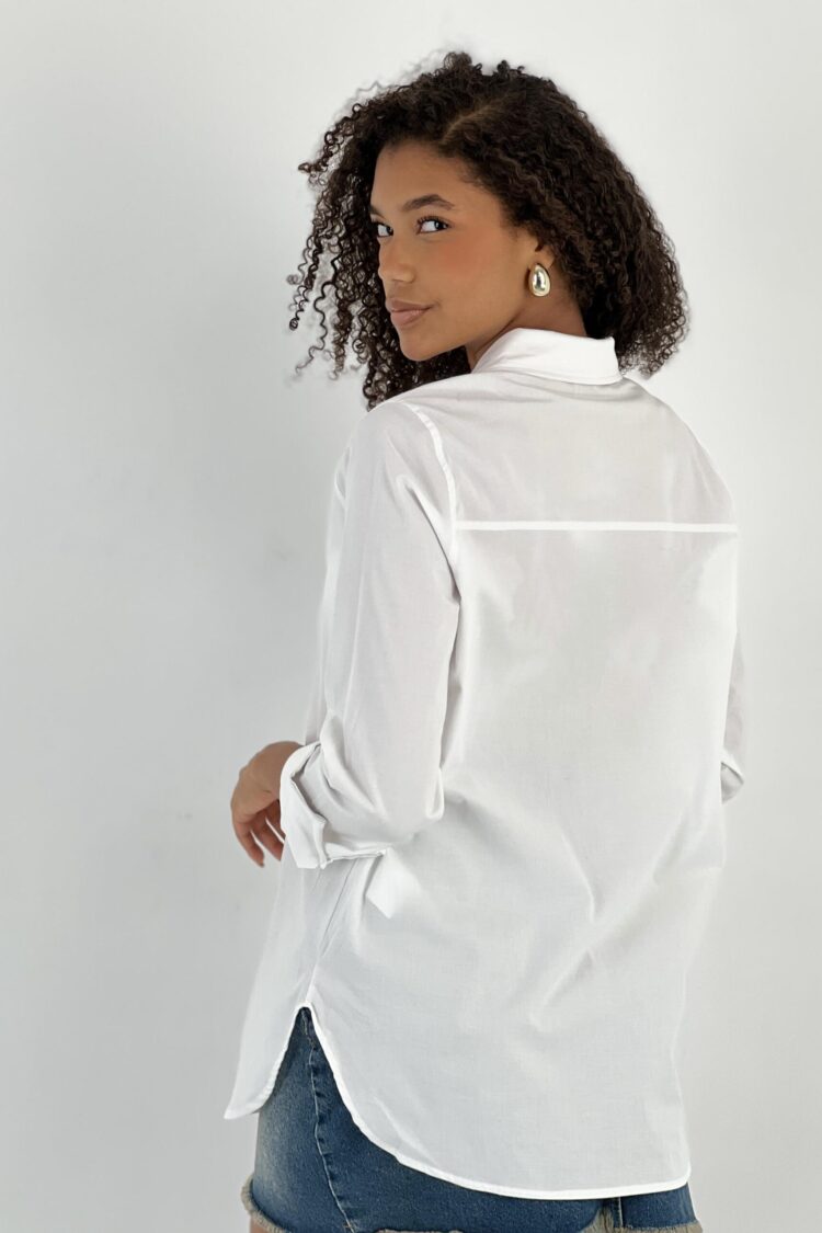 White Shirt With Notched Neck And Buttoned Closure