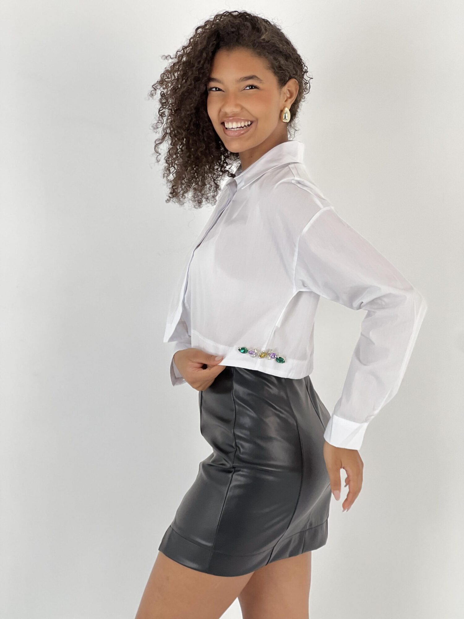 White Crop Casual Buttoned Shirt - Brand: MISS POEM - Women & Kids, Baby Clothes Wholesale - Globality Store