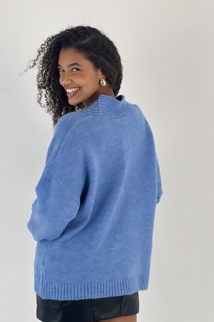 Blue Oversized V-Neck Sweater With Long Sleeves