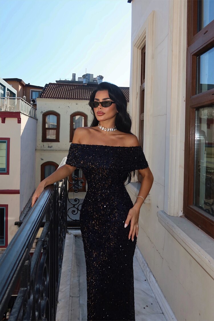 Black Elegant Sequined Sheath Dress