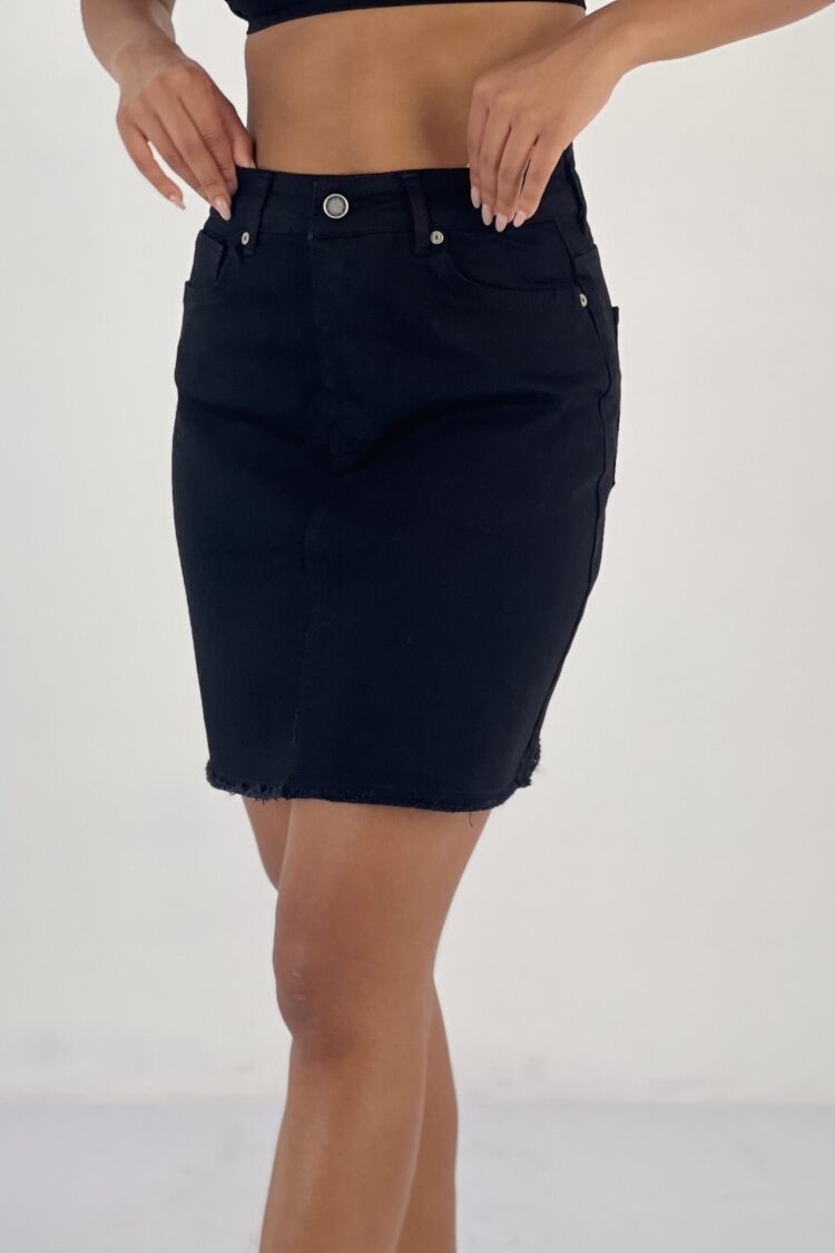 Bodycon Mini Skirt With Buttoned Closure