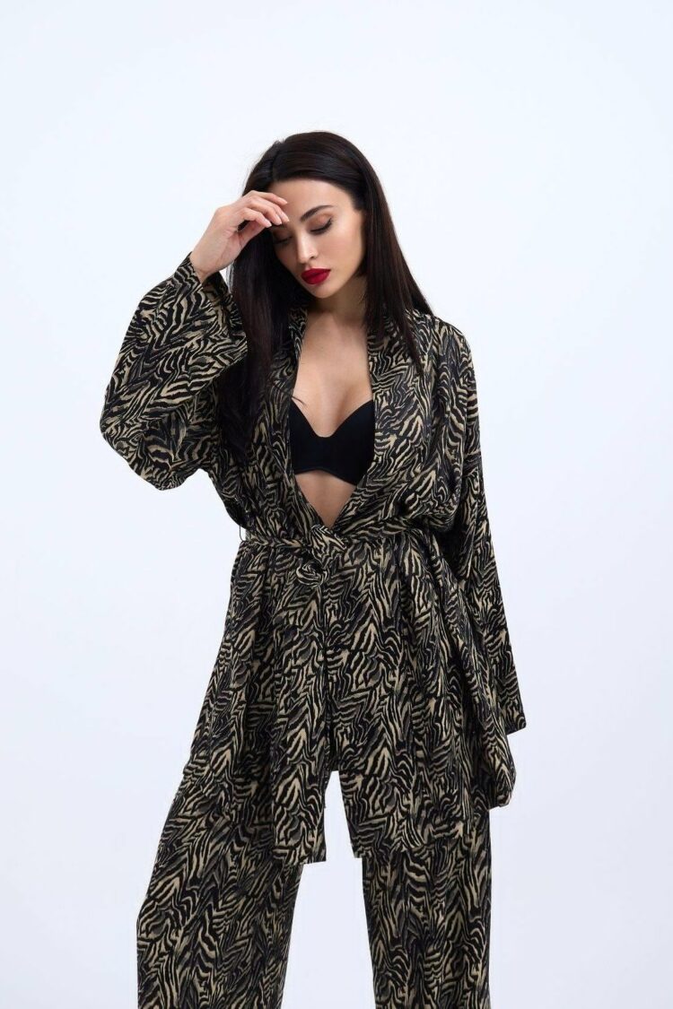 Two Piece Set With Trousers -& Black