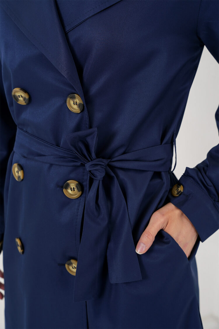 Trenchcoat - Elegant Single-Breasted With Flap Pockets