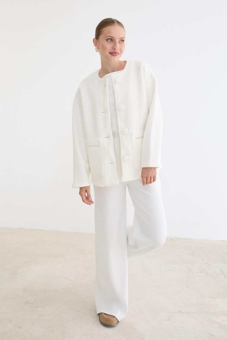 White Elegant Single-Breasted Coat With Buttoned Closure - Brand: Levure - Women & Kids, Baby Clothes Wholesale - Globality Store