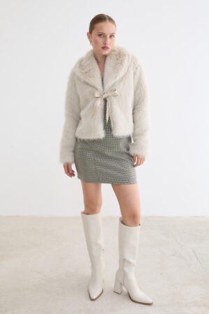 Elegant Beige Fur Coat With Notched Collar - Brand: Levure - Women & Kids, Baby Clothes Wholesale - Globality Store
