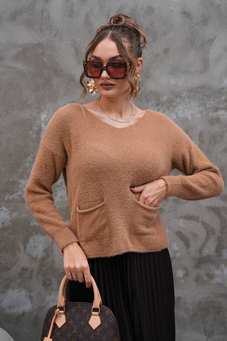 Sweater With Round Neck And Long Sleeves