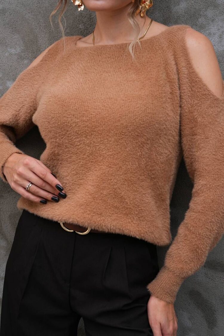 Sweater With Boat Neck And Long Sleeves