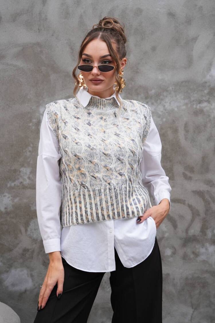 Beige Sweater With High Neck Sleeveless Design