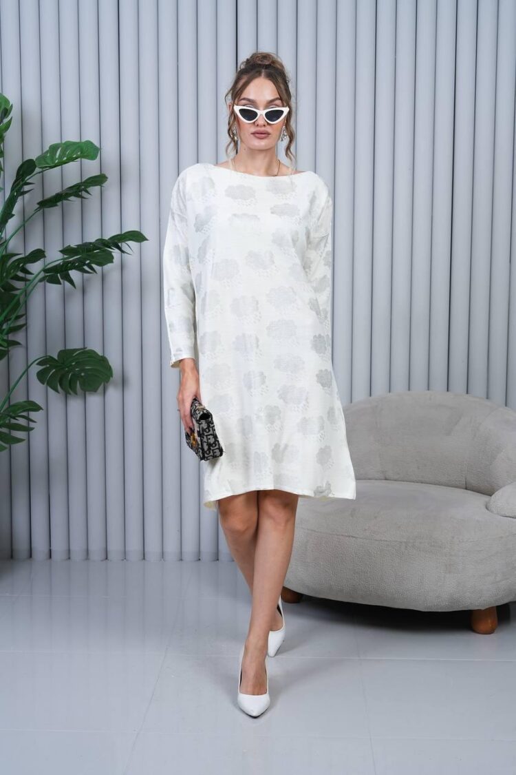 Elegant White Shift Dress With Long Sleeves