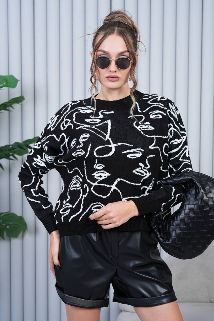 Crew Neck Sweater With Long Sleeves