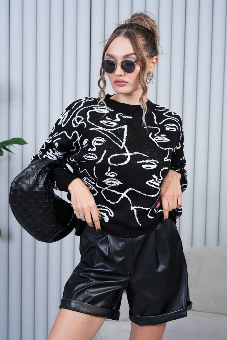 Crew Neck Sweater With Long Sleeves