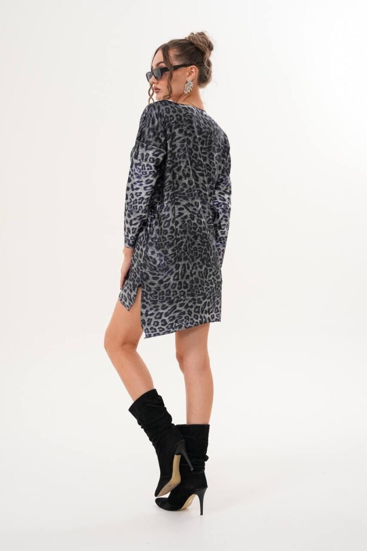 Black Oversized V-Neck Leopard Print Tunic