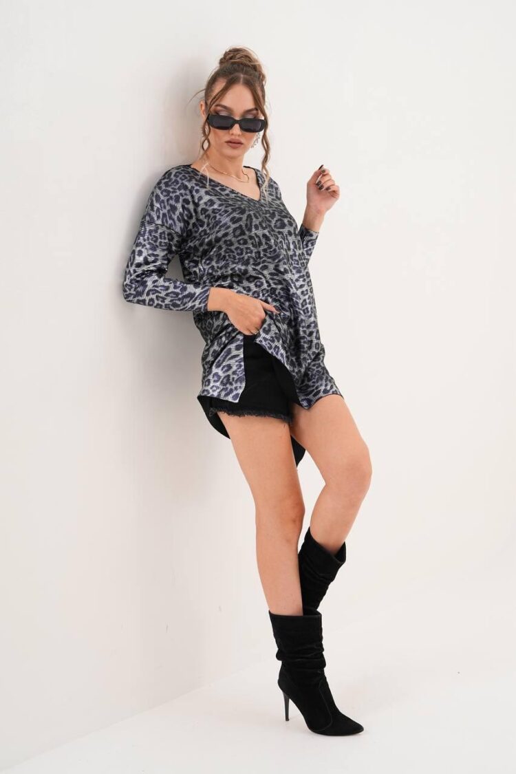 Black Oversized V-Neck Leopard Print Tunic