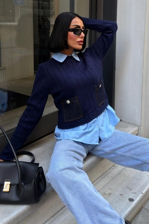Sweater With Striped And Plain Style