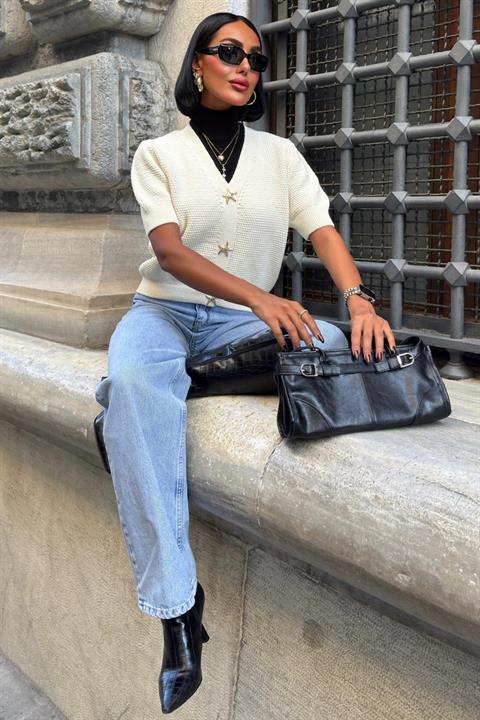 White Elegant Cardigan With V-Neck And Buttoned Closure