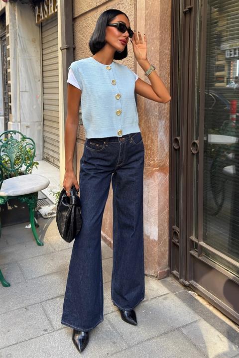 Buttoned Crop Vest With Regular Fit