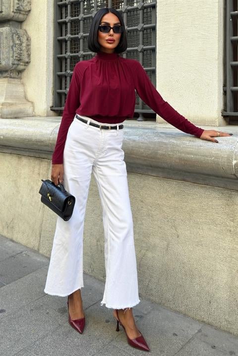 Elegant Blouse With High Neck And Long Sleeves