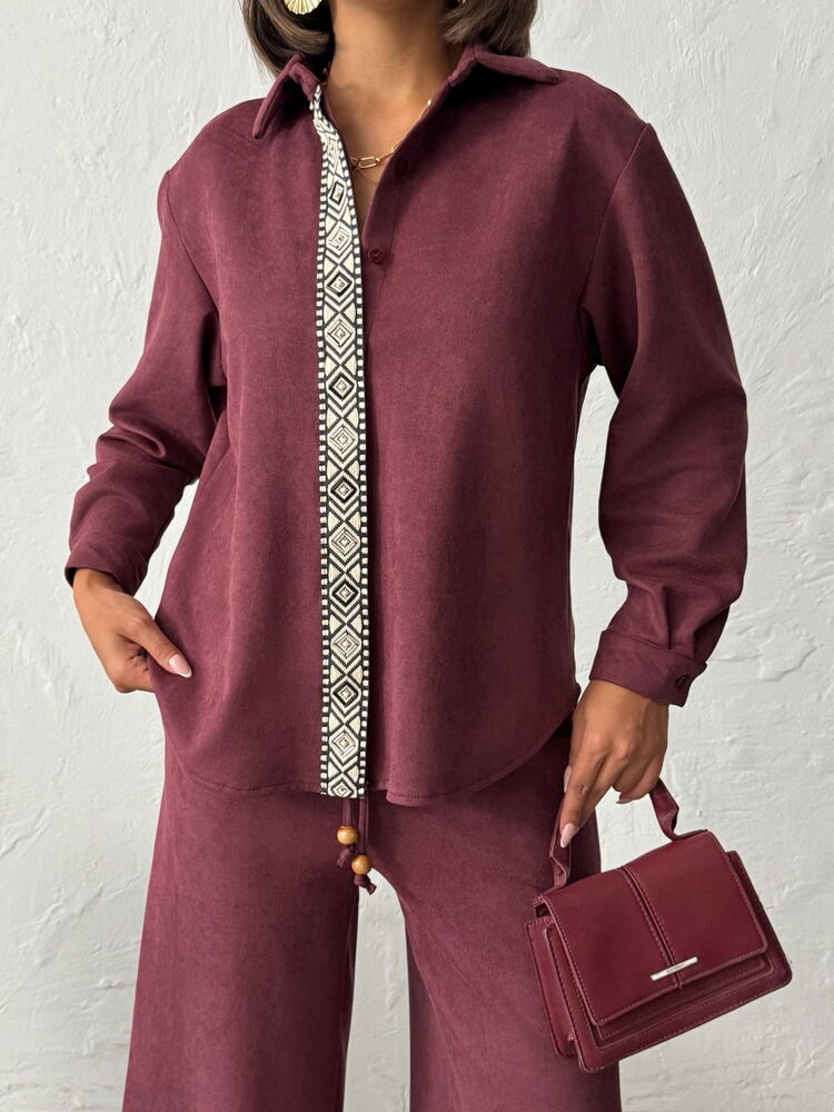 Shirt With Notched Neck And Buttoned Closure