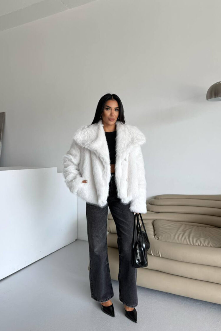 White Glam Fur Coat With Oversized Fit