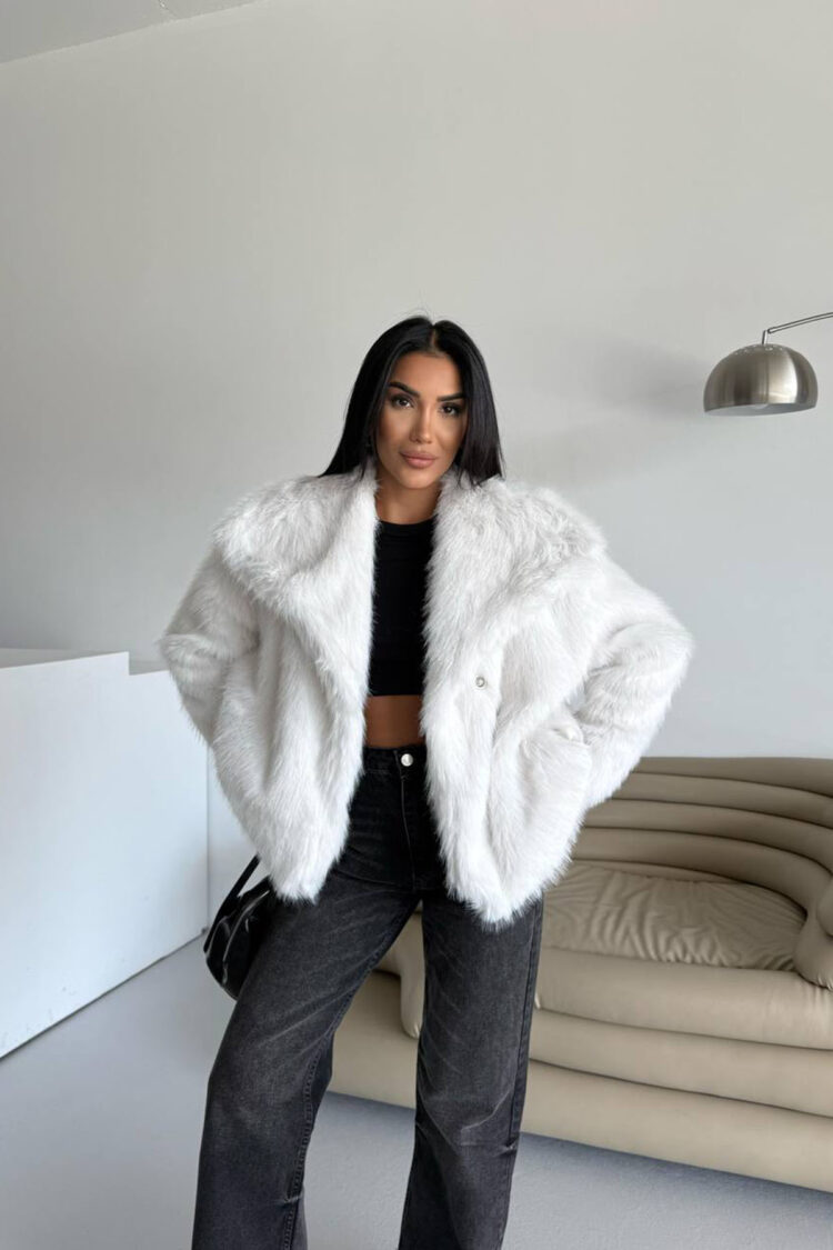 White Glam Fur Coat With Oversized Fit - Brand: Mode Roy - Women & Kids, Baby Clothes Wholesale - Globality Store