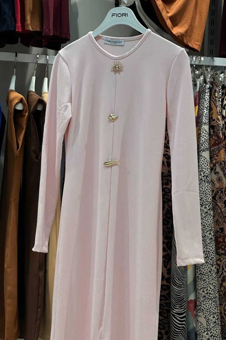 Elegant Shift Dress With Long Straight Sleeves
