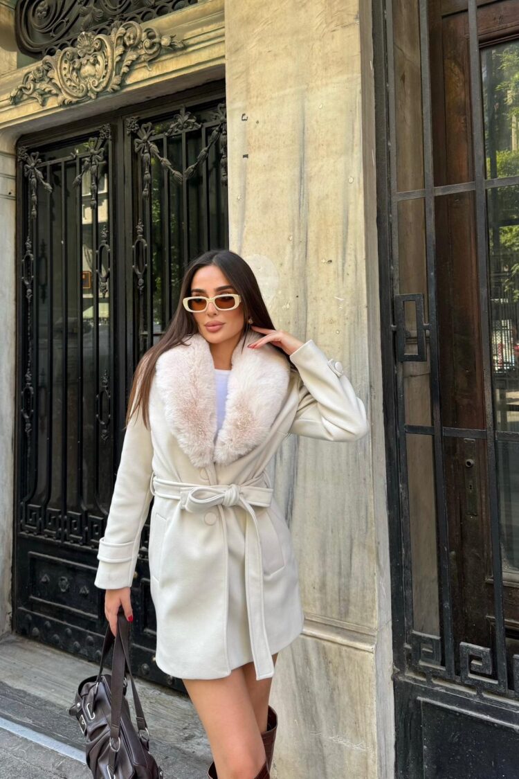 White Elegant Single-Breasted Coat