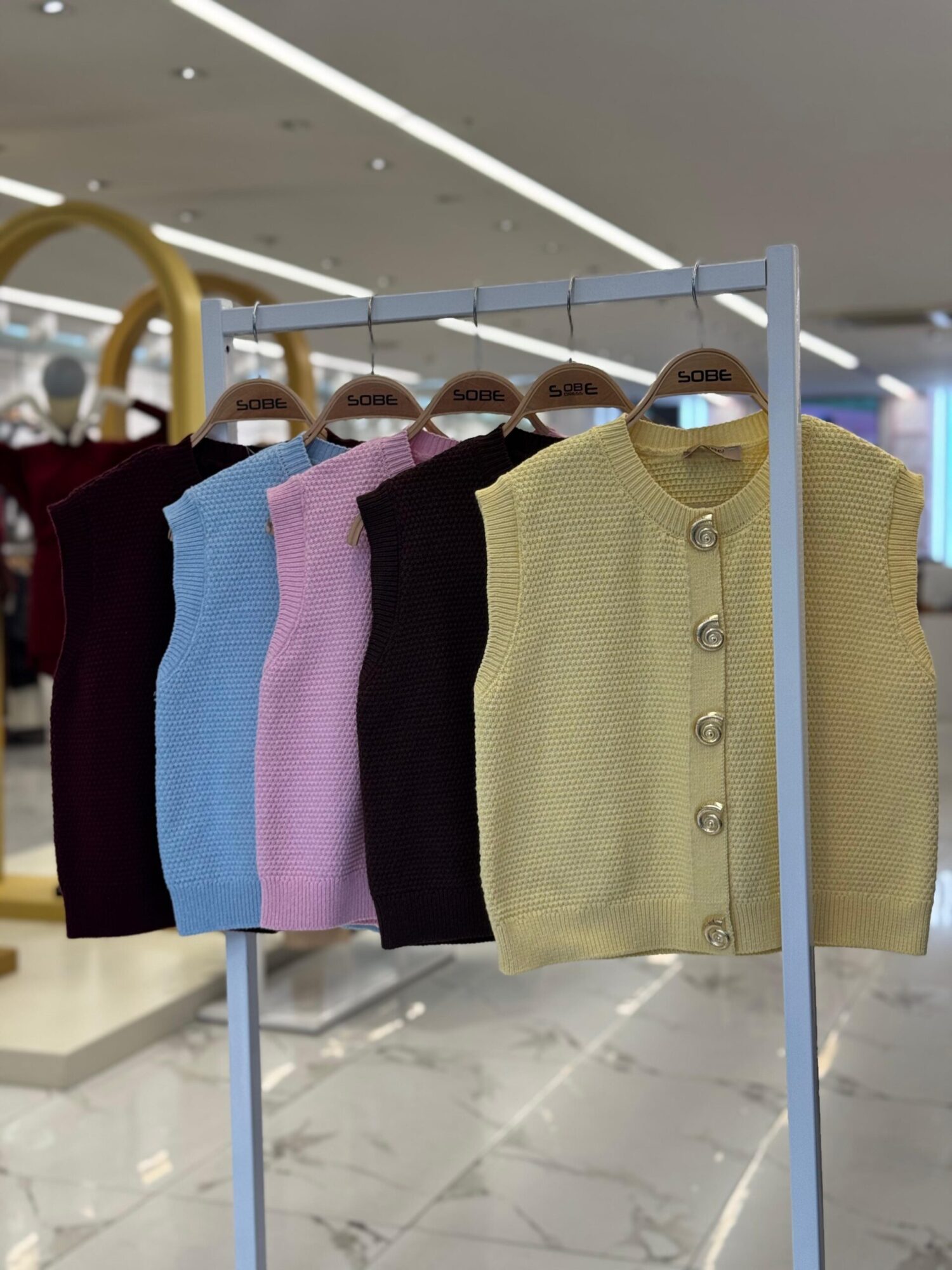 Buttoned Crop Vest With Regular Fit - Brand: Sobe Istanbul - Women & Kids, Baby Clothes Wholesale - Globality Store
