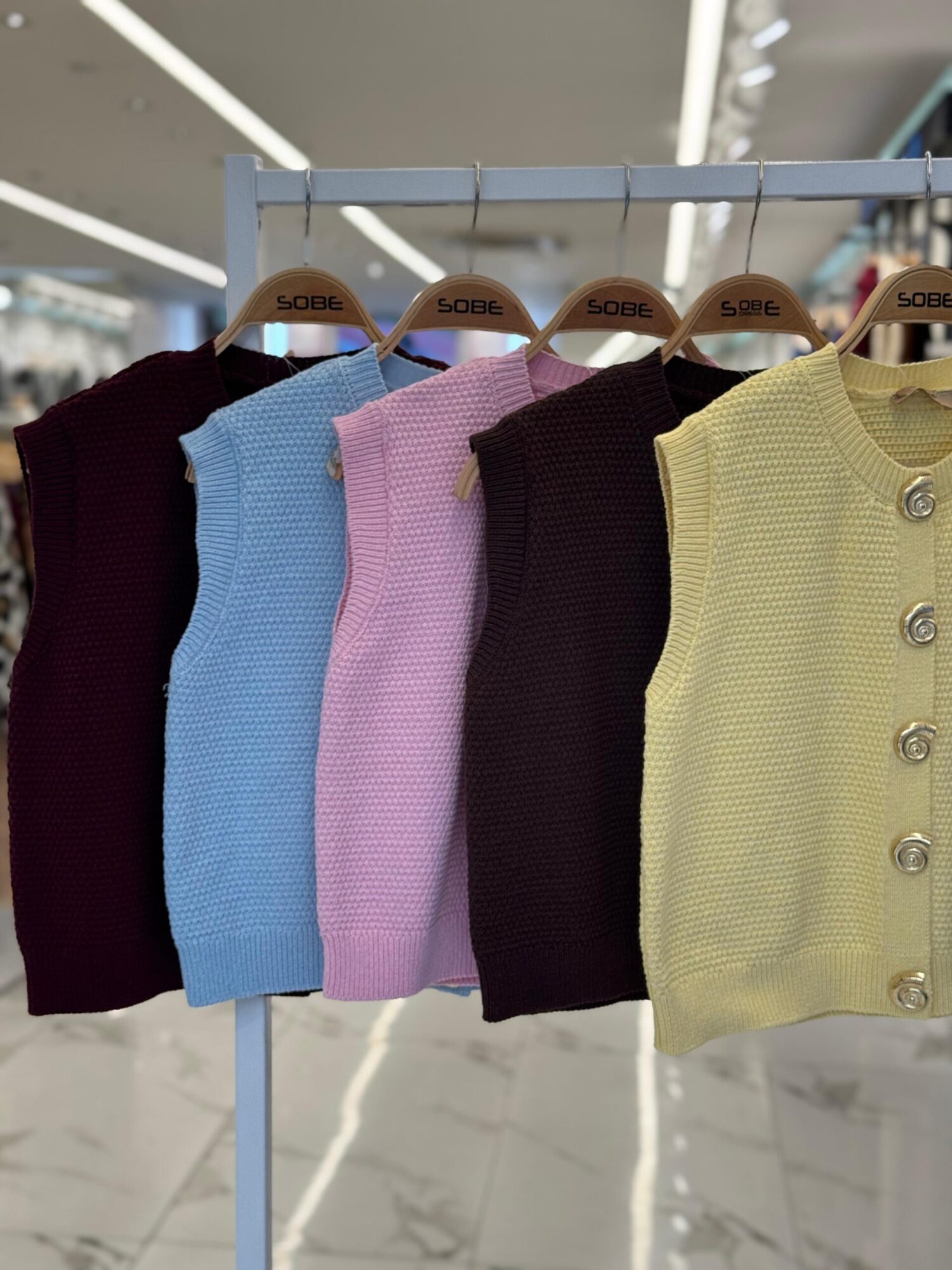 Buttoned Crop Vest With Regular Fit - Brand: Sobe Istanbul - Women & Kids, Baby Clothes Wholesale - Globality Store