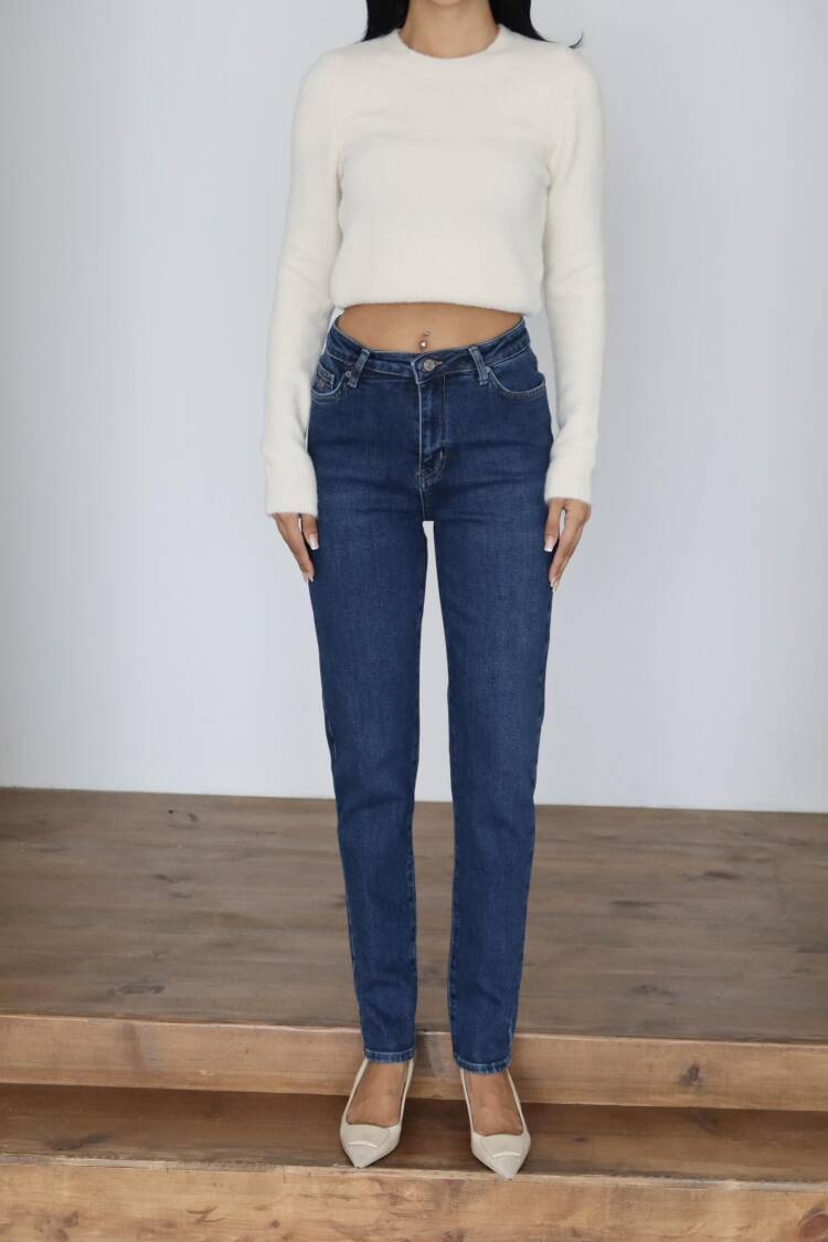 Mom Jeans With High Waist & Buttoned Closure - Brand: LACARINO - Women & Kids, Baby Clothes Wholesale - Globality Store