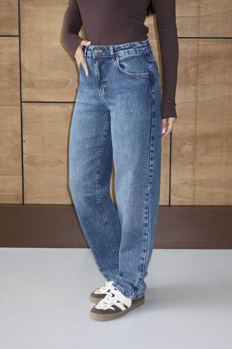 Blue Mom Jeans High Waist Straight Leg - Brand: LACARINO - Women & Kids, Baby Clothes Wholesale - Globality Store