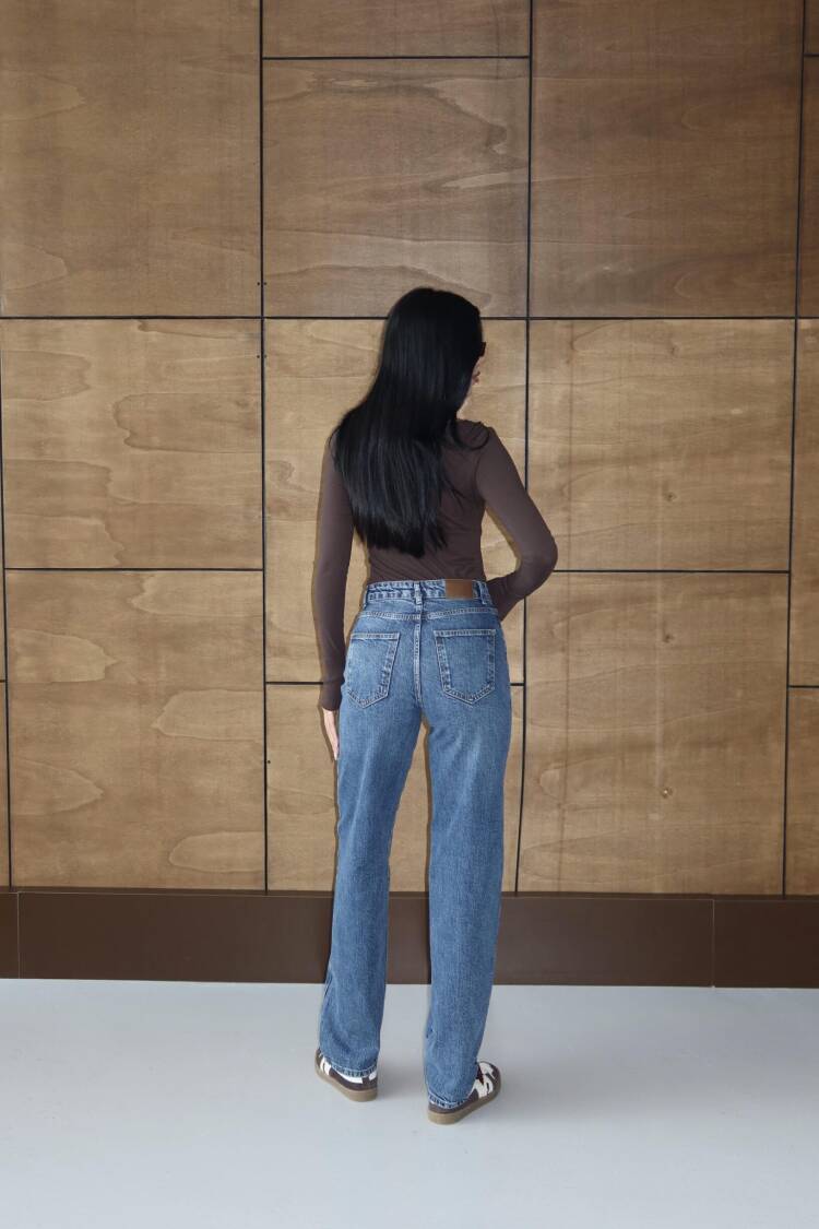 Blue Mom Jeans High Waist Straight Leg