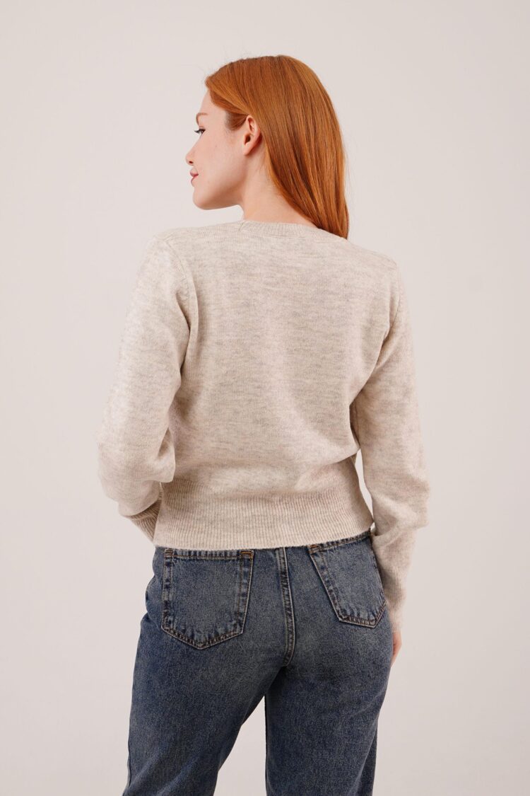 Beige Casual Sweater With Round Neck And Long Sleeves