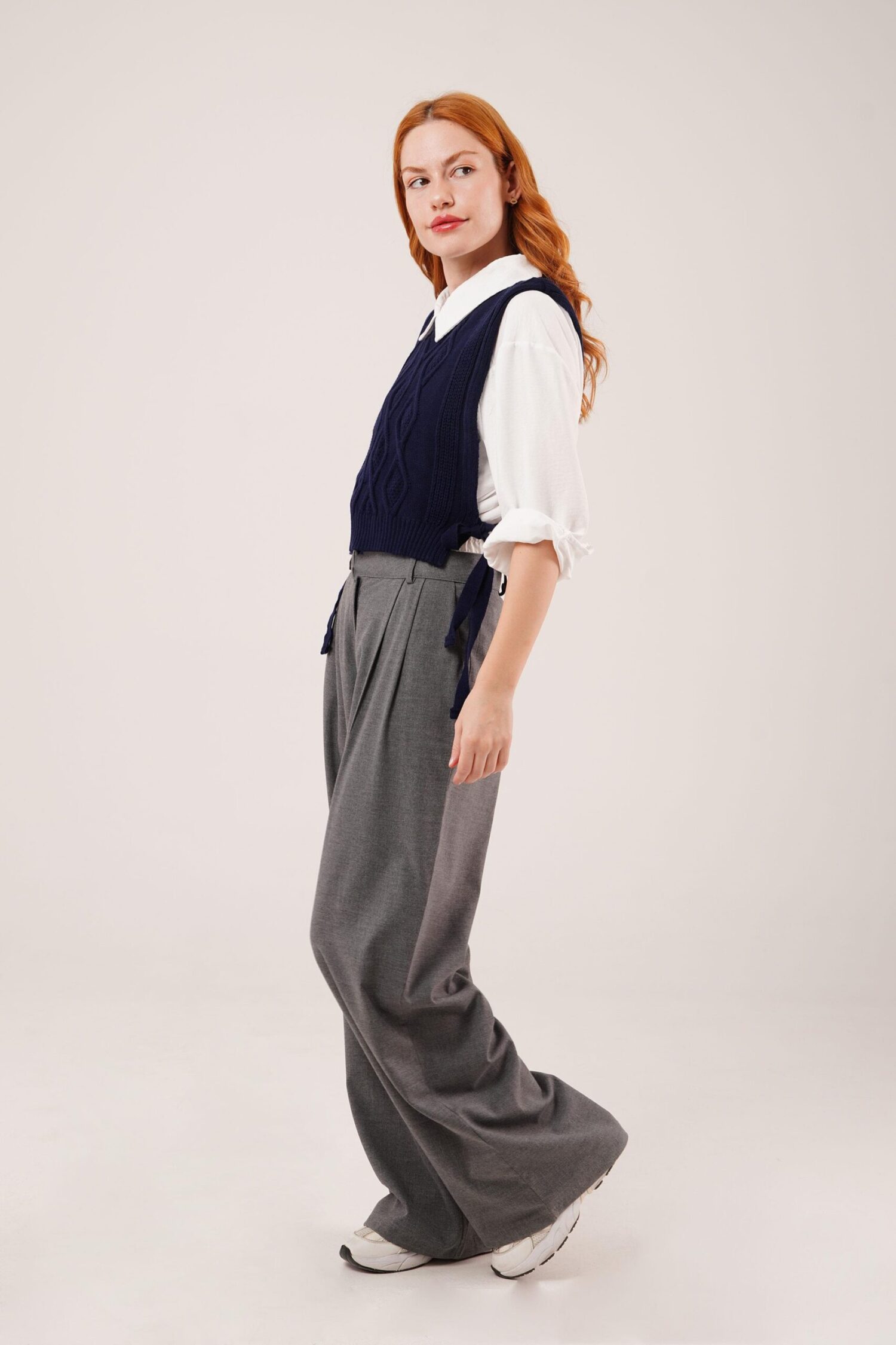 Sleeveless V-Neck Crop Sweater - Brand: Lustrin - Women & Kids, Baby Clothes Wholesale - Globality Store