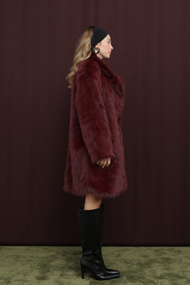 ClaretElegant Fur CoatLong Oversized Fit
