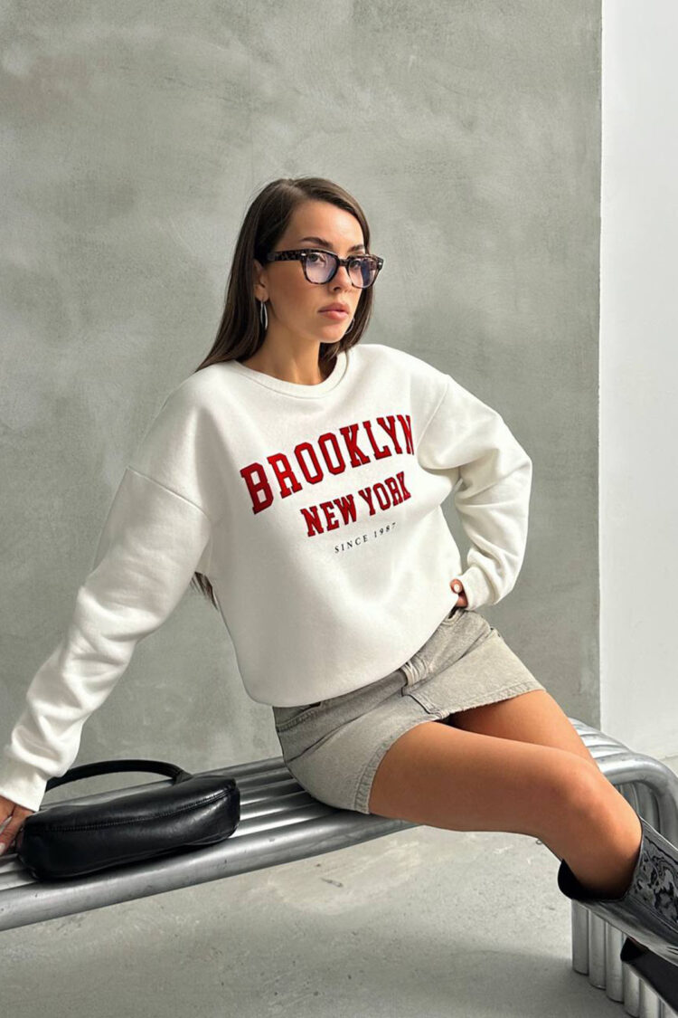 White Oversized Fit Sweatshirt With Letter Print