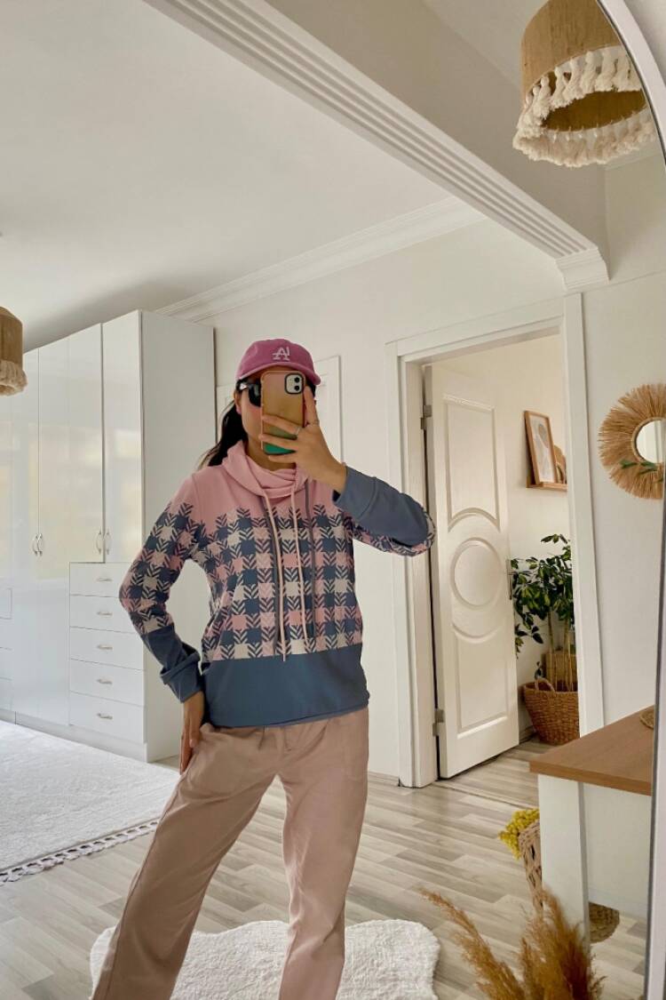 Pink Checkered Cowl Neck Casual Blouse