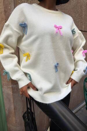 White Oversized Fit Sweater With Round Neck - Brand: Sobe Istanbul - Women & Kids, Baby Clothes Wholesale - Globality Store