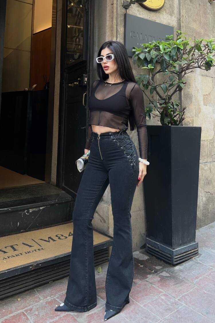 Black Mom Jeans With Flare Leg - High WaistZip Up