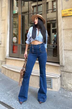 Mom Jeans With Flare Leg And High Waist - Brand: XLove - Women & Kids, Baby Clothes Wholesale - Globality Store