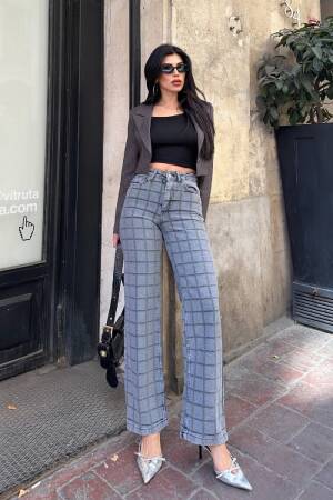 Grey Mom Jeans High Waist Straight Leg Buttoned - Brand: XLove - Women & Kids, Baby Clothes Wholesale - Globality Store