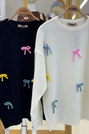 White Oversized Fit Sweater With Round Neck - Brand: Sobe Istanbul - Women & Kids, Baby Clothes Wholesale - Globality Store