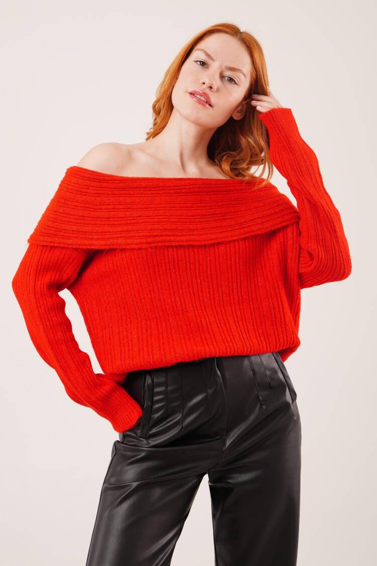 Sweater With Off Shoulder Neck And Long Sleeves - Brand: Lustrin - Women & Kids, Baby Clothes Wholesale - Globality Store