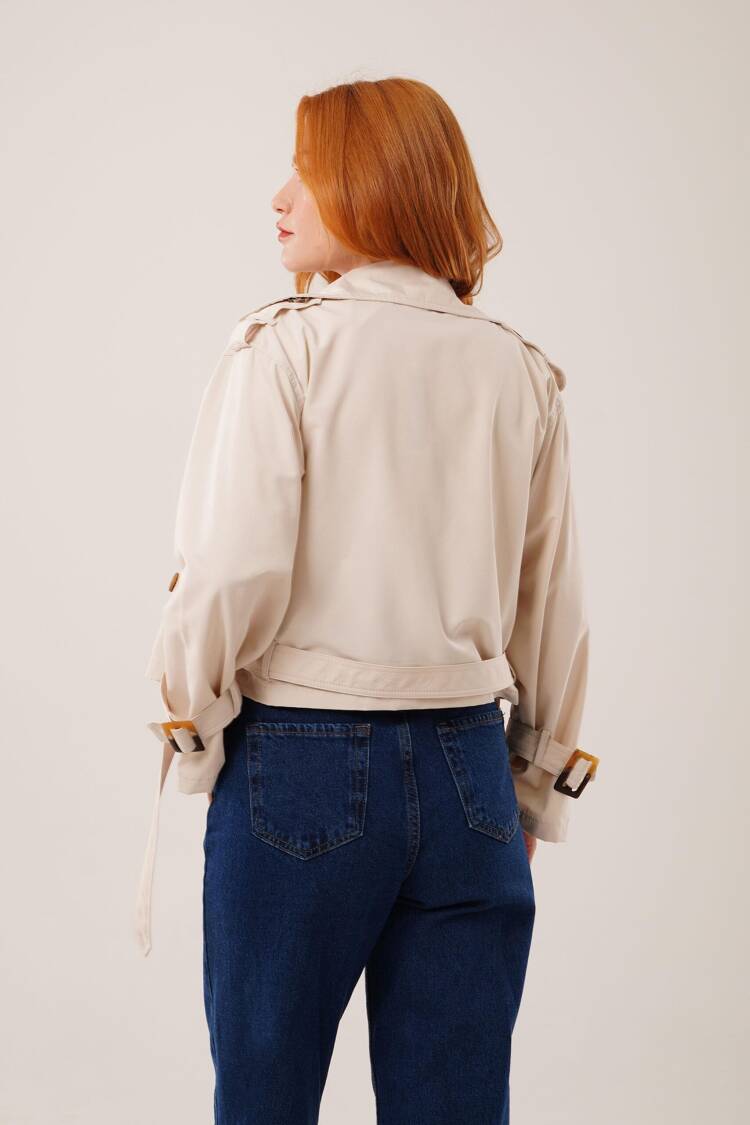 Beige Trenchcoat - Elegant Single-Breasted Wrapover