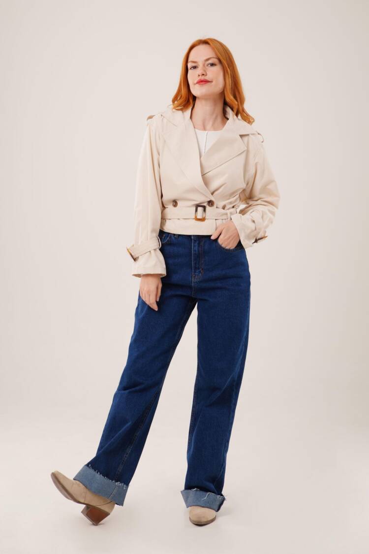 Beige Trenchcoat - Elegant Single-Breasted Wrapover