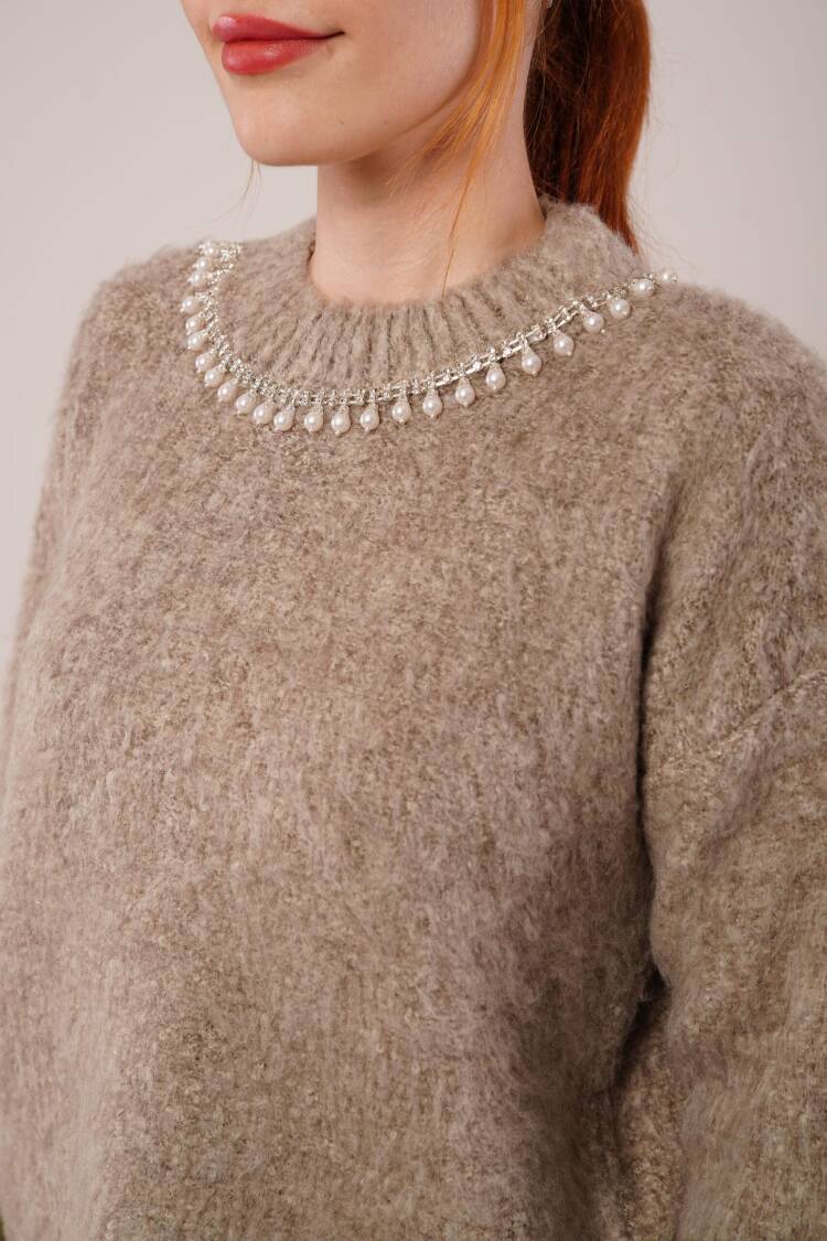 Beige Sweater With Crew Neck And Long Sleeves