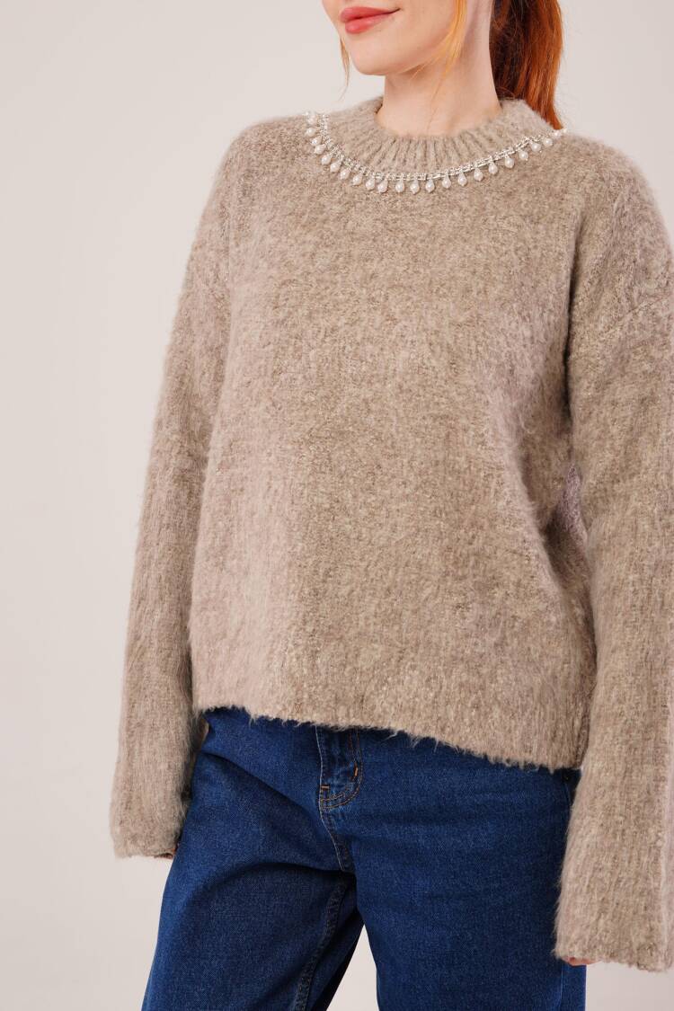 Beige Sweater With Crew Neck And Long Sleeves