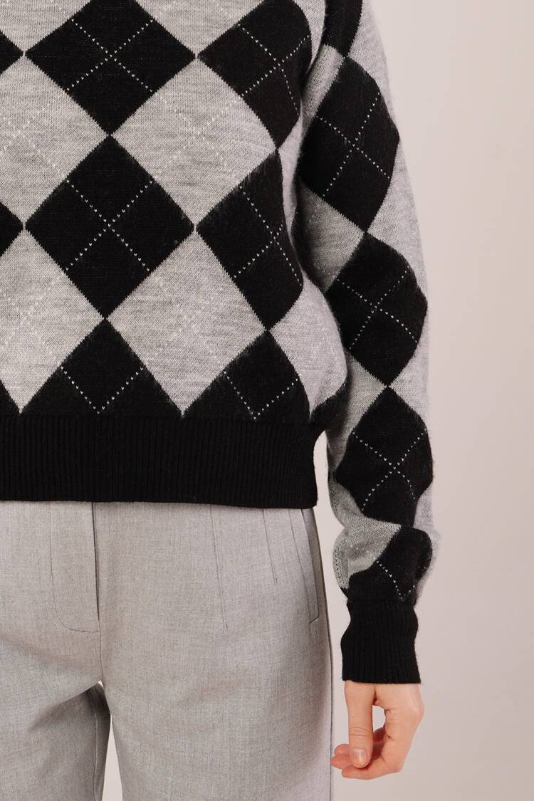 Black Argyle Casual Sweater