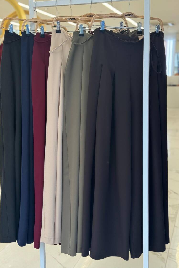 Waistband Detailed Pleated Slippery Pants