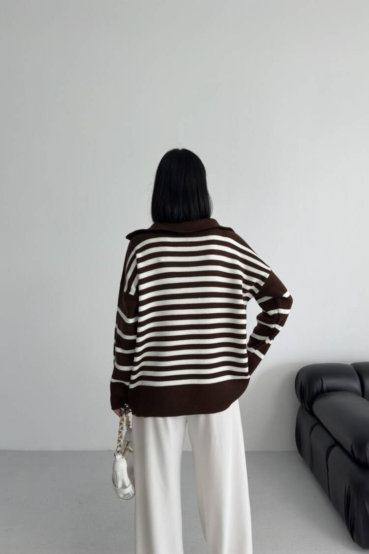 Oversized Striped Sweater With Notched Neck