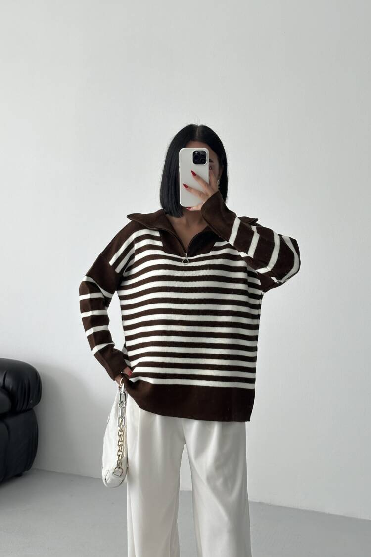 Oversized Striped Sweater With Notched Neck